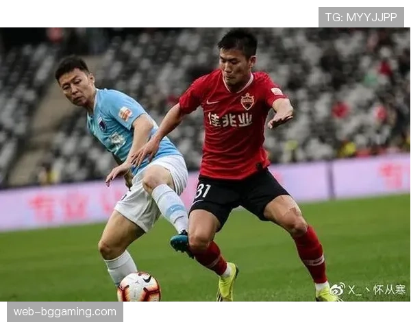 西班牙足协公布新规：加强对替补席行为管理，频繁起身指挥将受警告甚至处罚。